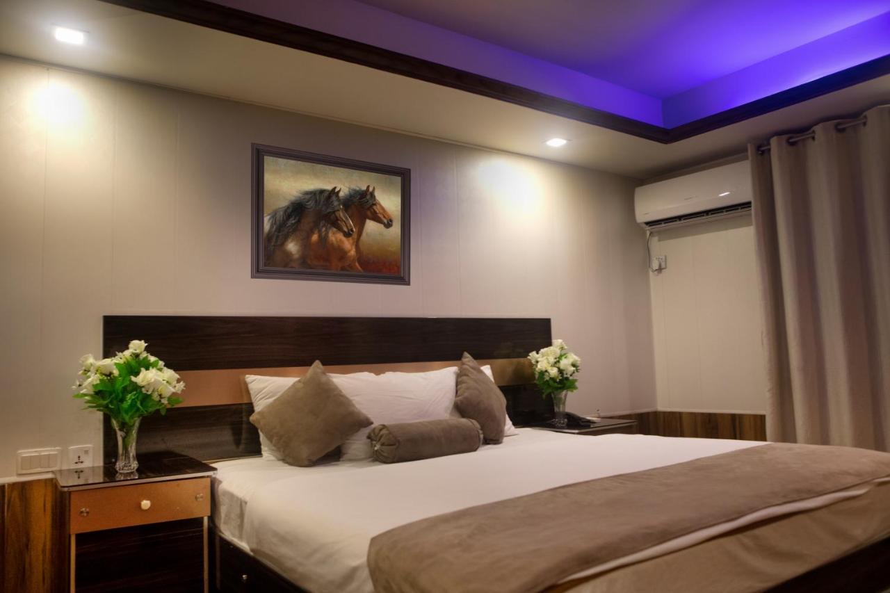 Hotel Marco Polo 라호르 외부 사진