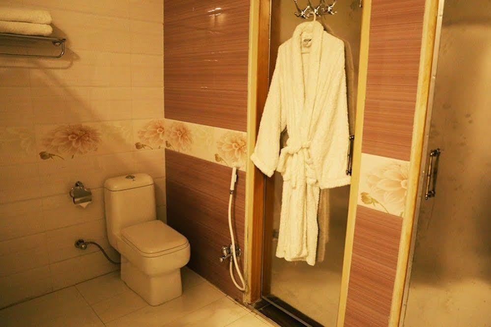 Hotel Marco Polo 라호르 외부 사진